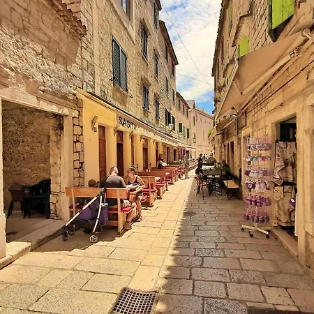 아파트 Heart Of - Pink