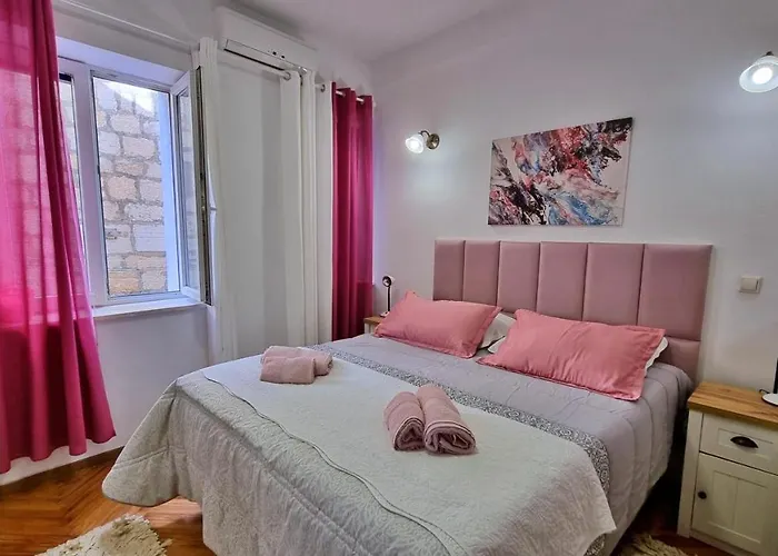 Heart Of - Pink 아파트 오미스