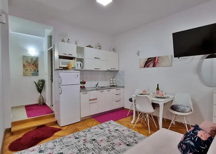 Heart Of - Pink 오미스